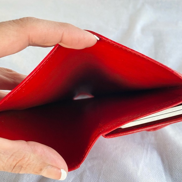 Louis Vuitton Red Kisslock Wallet - Picture 11 of 16